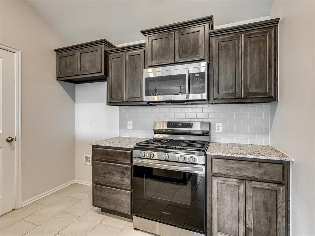 2709 Nw 195th Street Property Photo 14