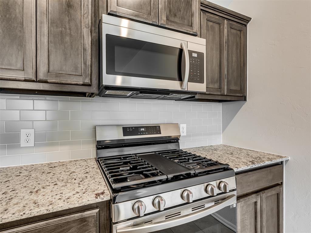2709 Nw 195th Street Property Photo 15