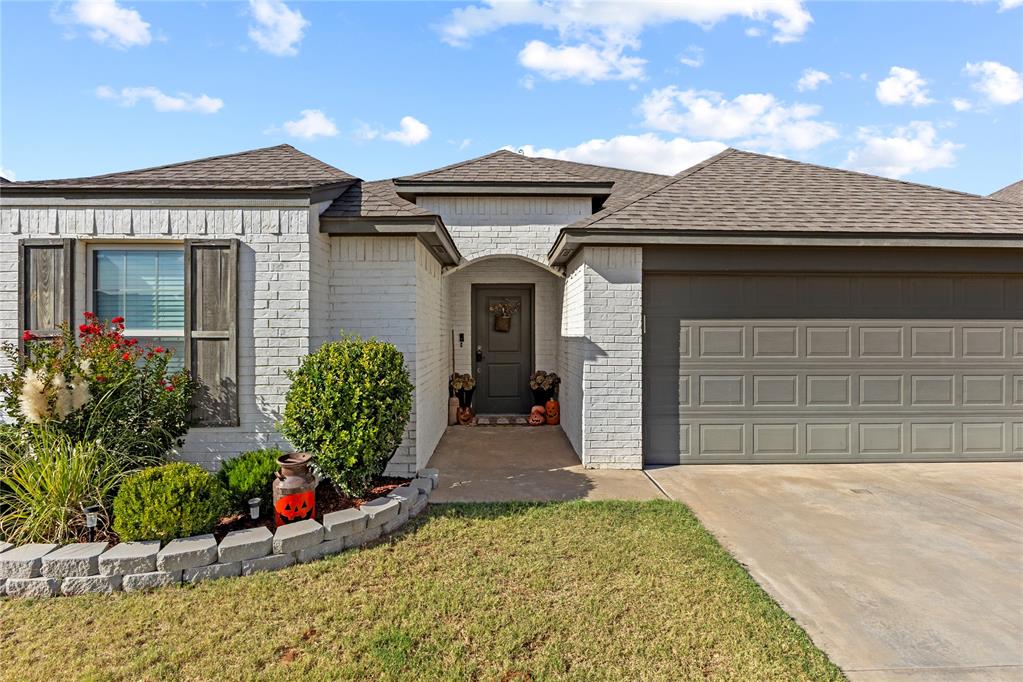 2613 Hayride Drive Property Photo 2