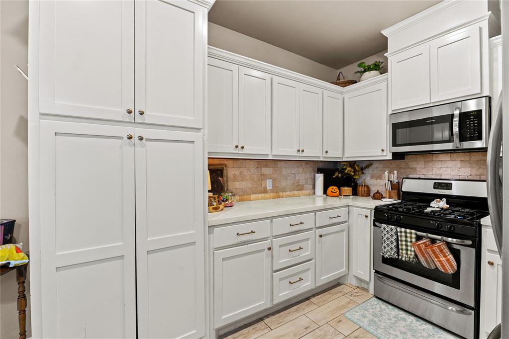 2613 Hayride Drive Property Photo 12