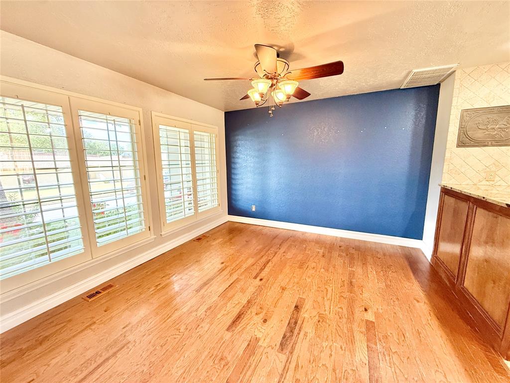 3000 Robin Road Property Photo 14