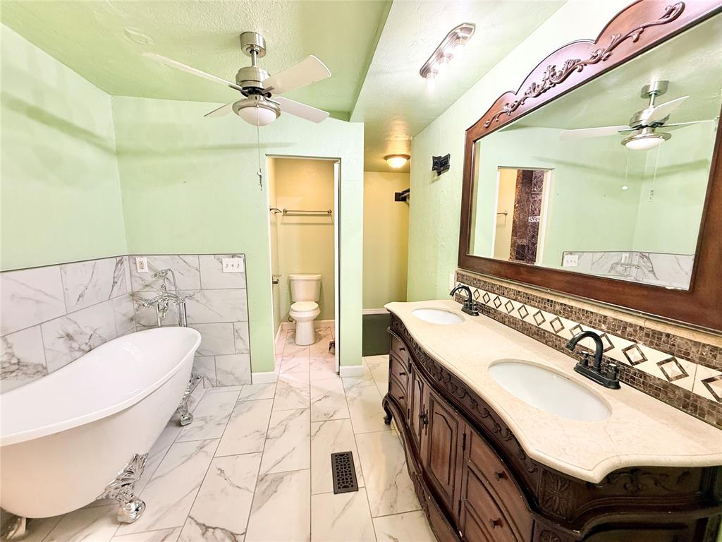 3000 Robin Road Property Photo 28