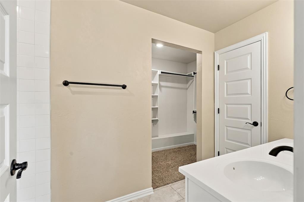 808 Chateau Court Property Photo 17