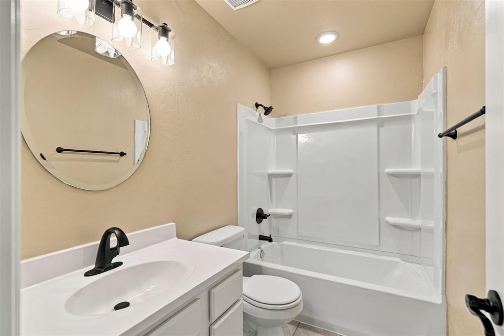 808 Chateau Court Property Photo 22