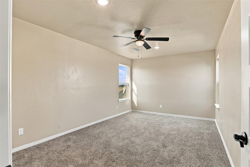 808 Chateau Court Property Photo 25