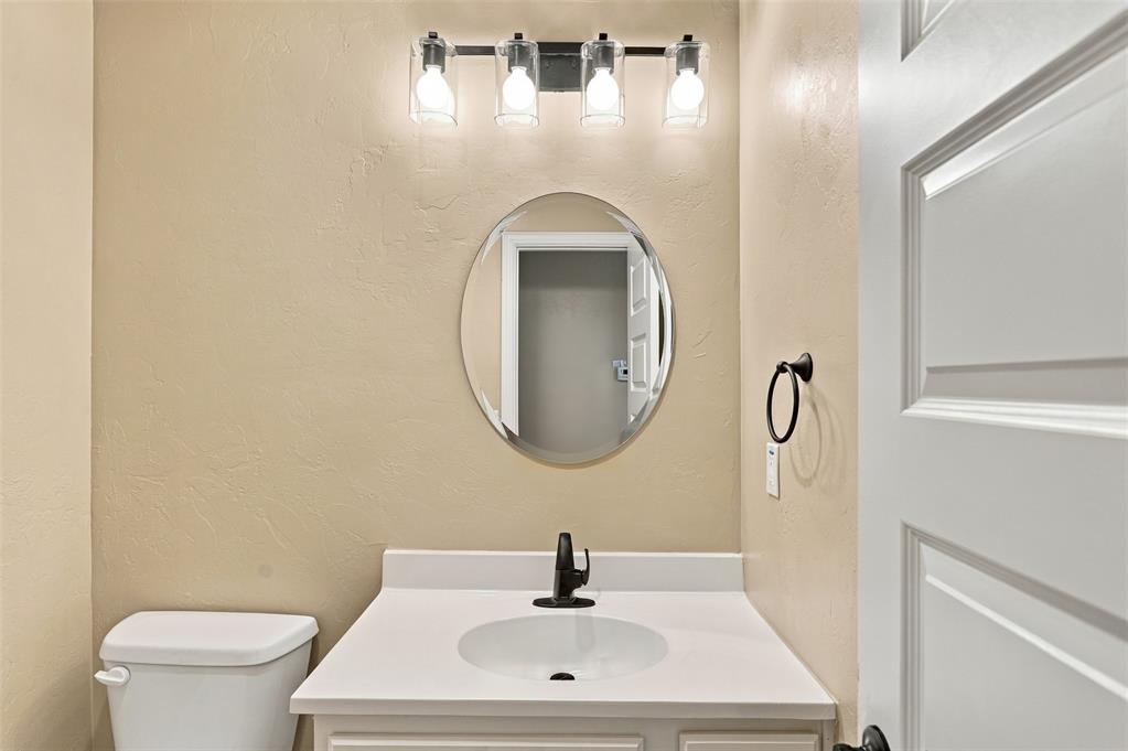 808 Chateau Court Property Photo 28