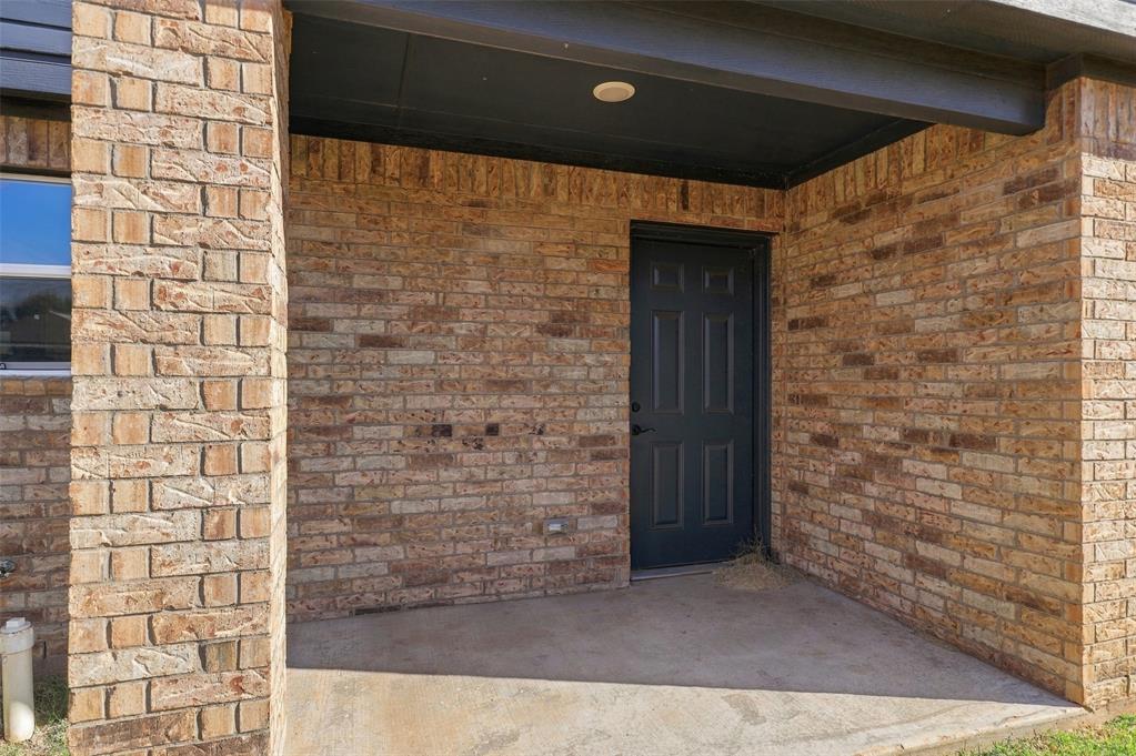 808 Chateau Court Property Photo 32