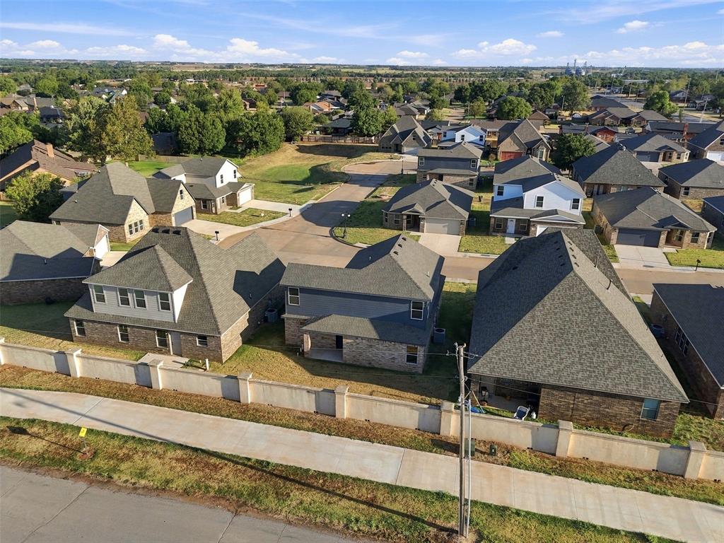 808 Chateau Court Property Photo 34