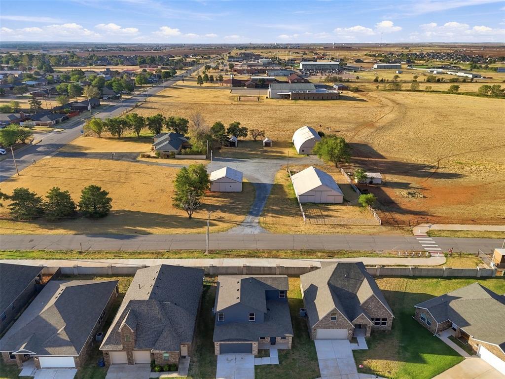 808 Chateau Court Property Photo 35