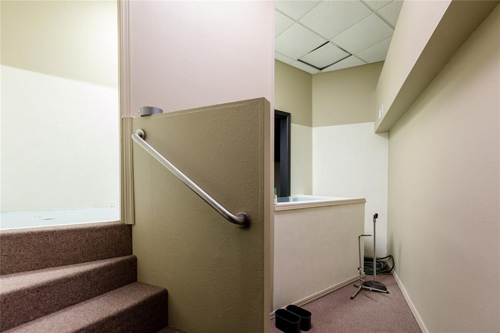 1307 N Glenn English Street Property Photo 24