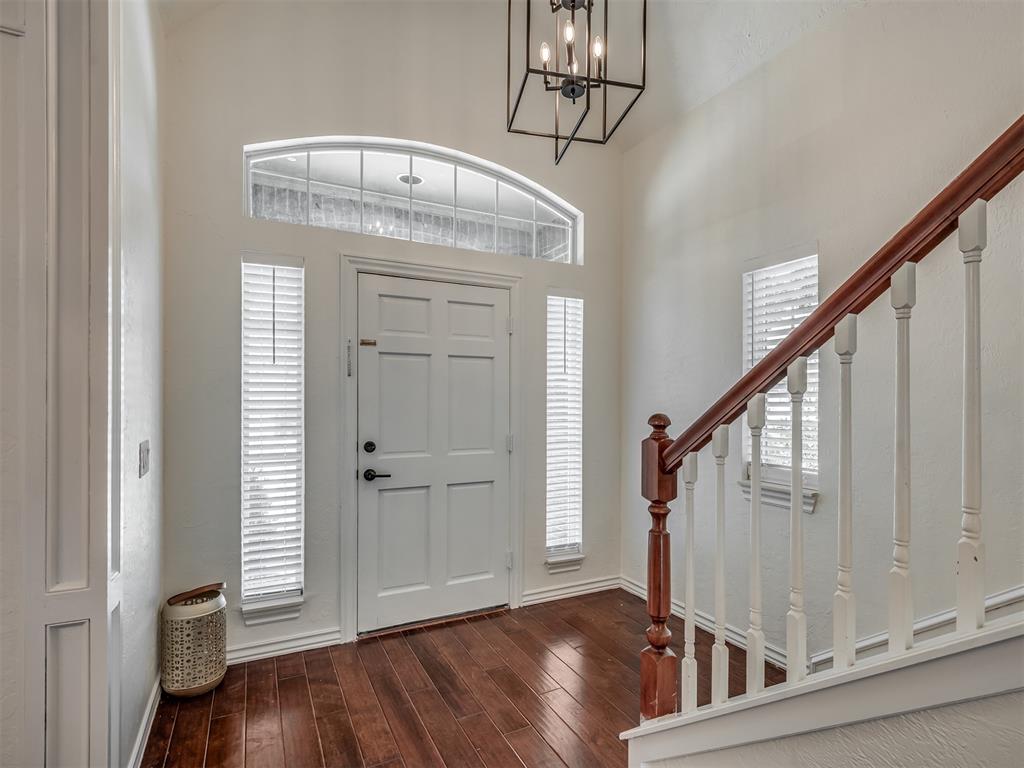 204 Ainsley Court Property Photo 4