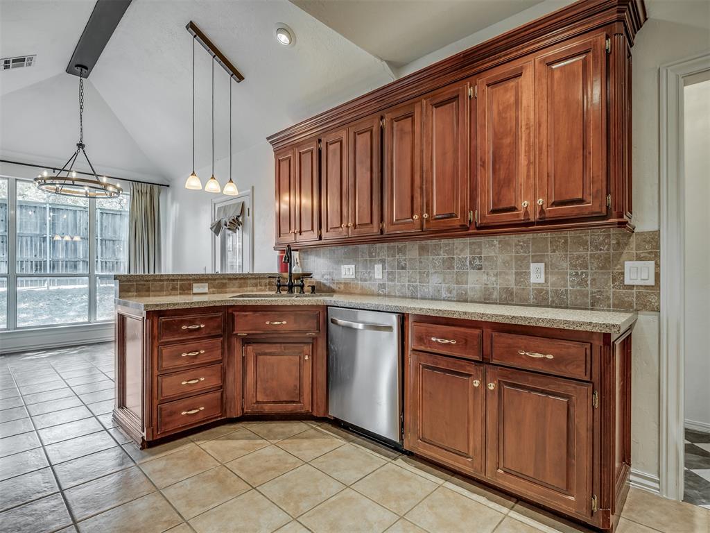 204 Ainsley Court Property Photo 18