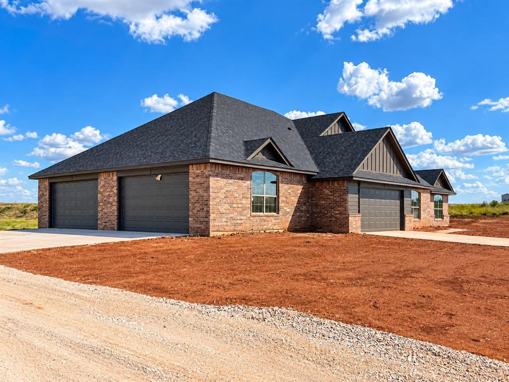 6664 N Hiwassee Road Property Photo 2