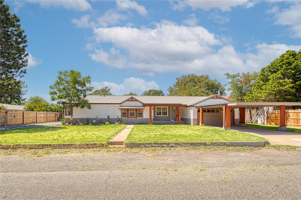 409 S Cedar Avenue Property Photo 1