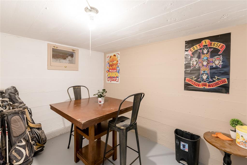 409 S Cedar Avenue Property Photo 17