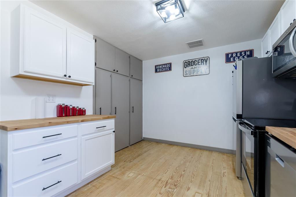 409 S Cedar Avenue Property Photo 20