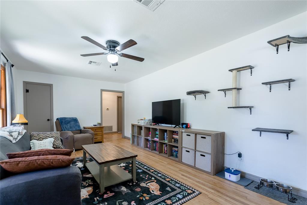 409 S Cedar Avenue Property Photo 23