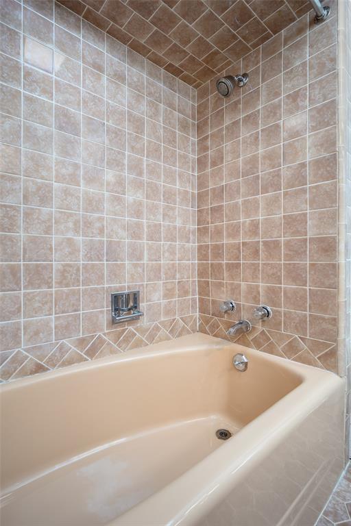 2321 Nw 48th Street Property Photo 3