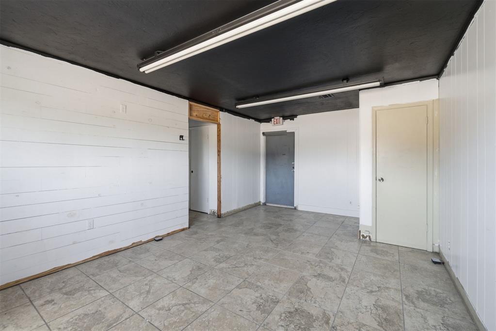 101 E 20th Street Property Photo 13