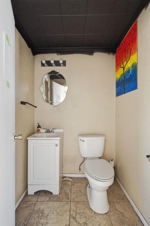 101 E 20th Street Property Photo 16