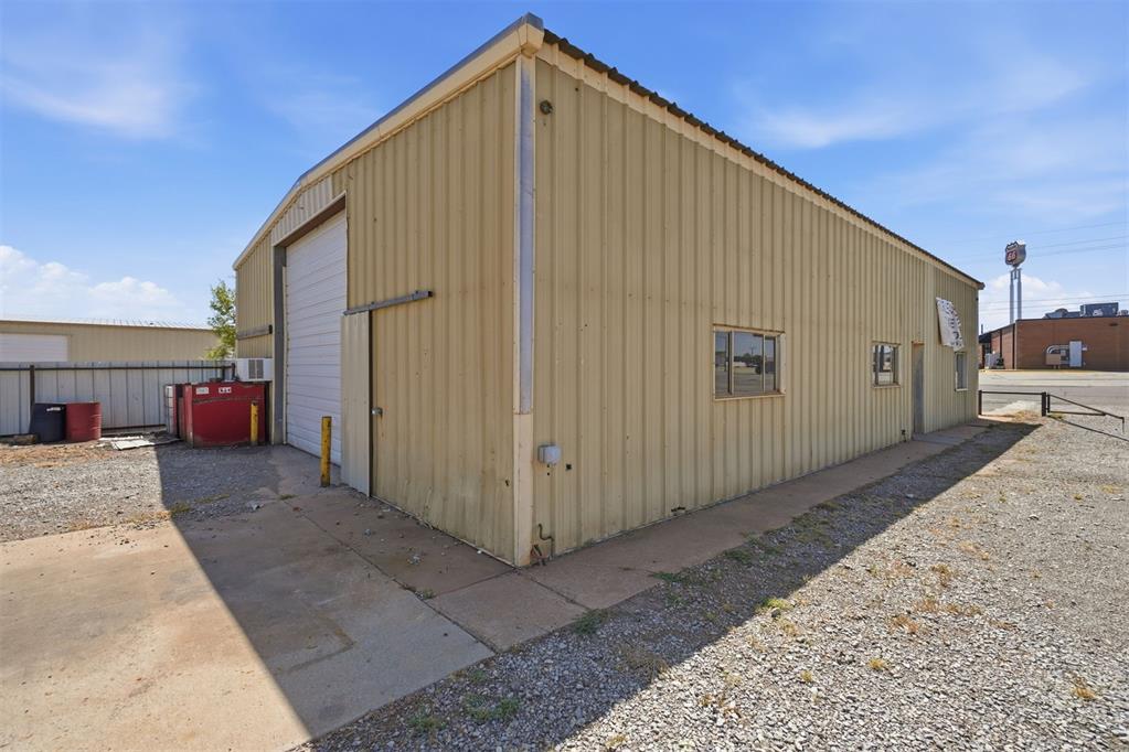 101 E 20th Street Property Photo 22