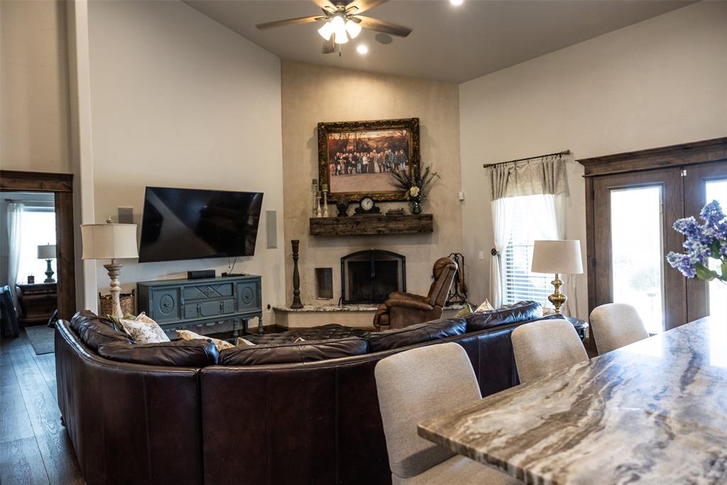 711 Timberland Way Property Photo 10