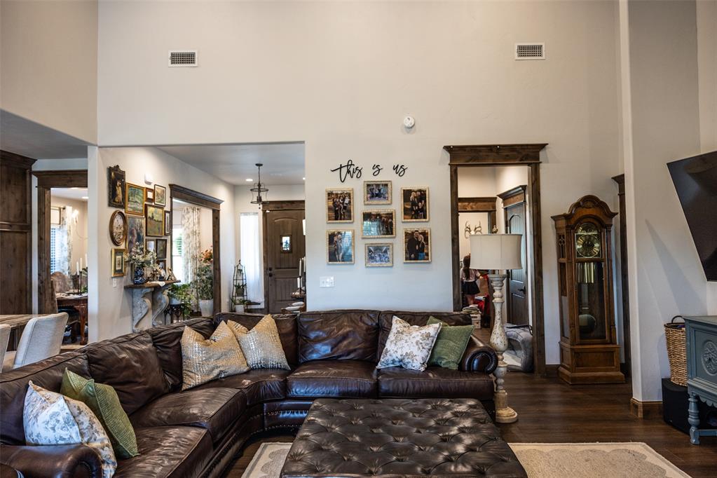 711 Timberland Way Property Photo 14