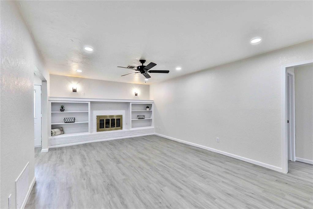 512 Morgan Drive Property Photo 2