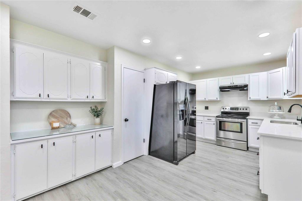 512 Morgan Drive Property Photo 3