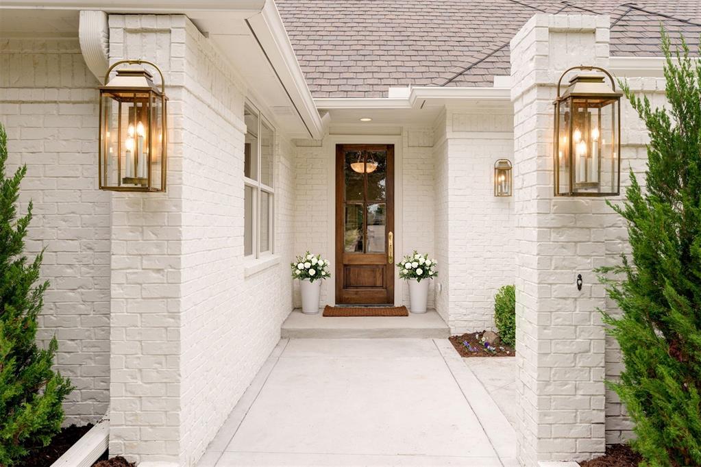 1409 Glenbrook Terrace Property Photo 3