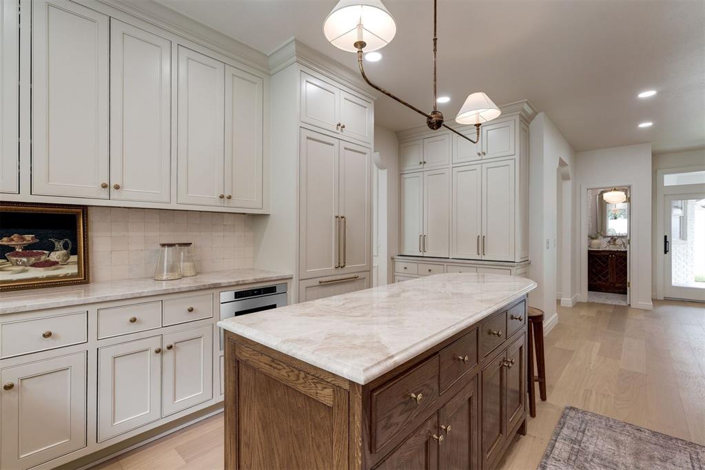1409 Glenbrook Terrace Property Photo 15