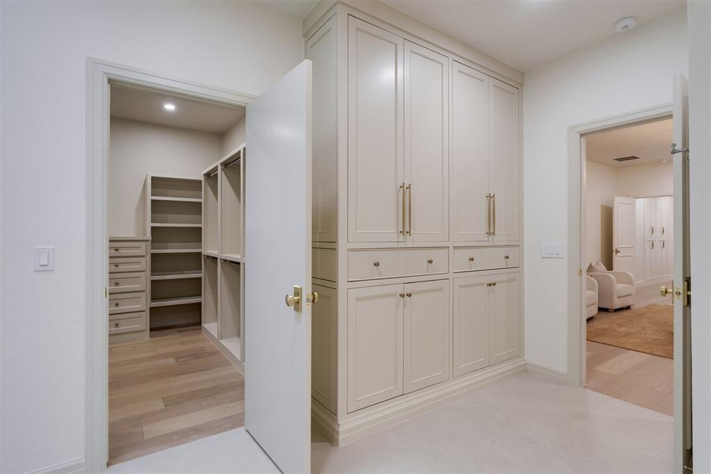 1409 Glenbrook Terrace Property Photo 37
