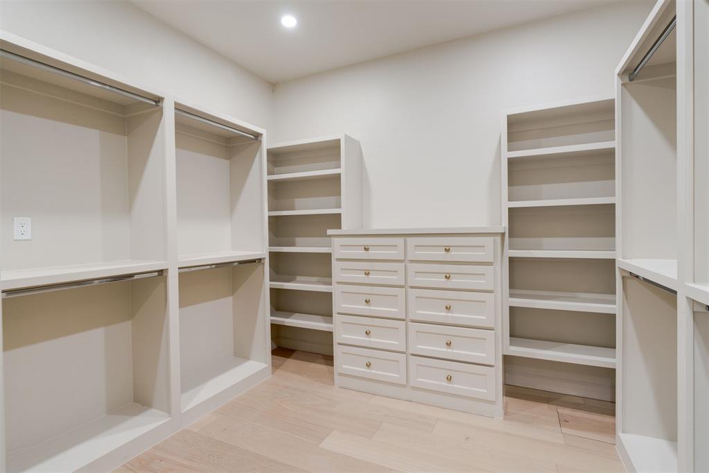 1409 Glenbrook Terrace Property Photo 38