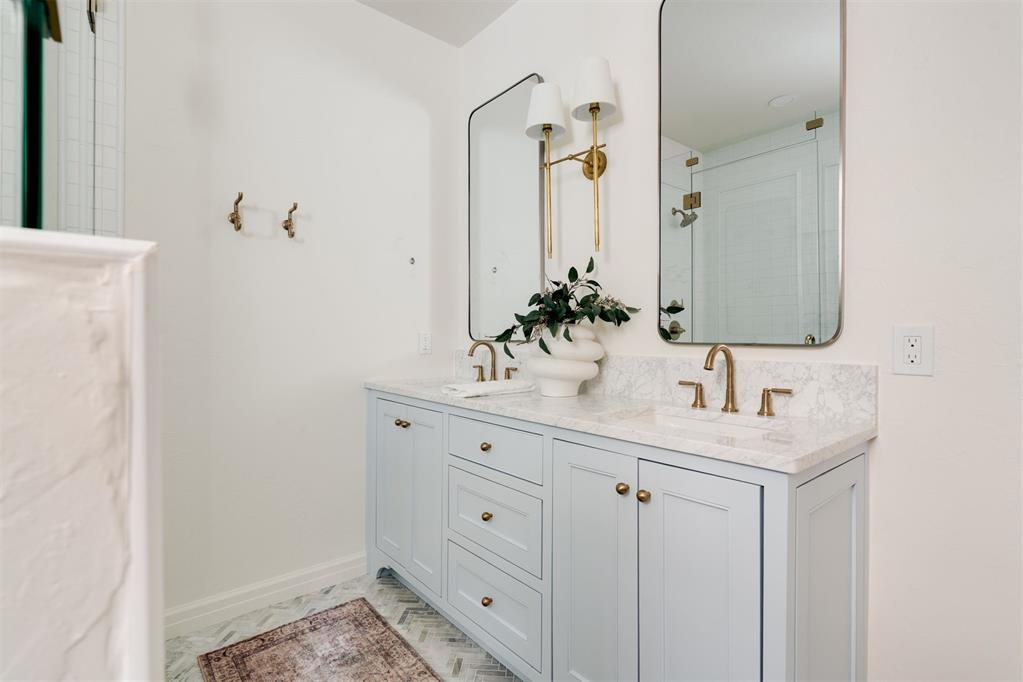 1409 Glenbrook Terrace Property Photo 41