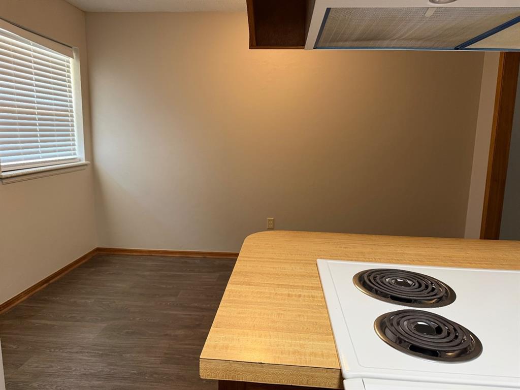 2616 Elwood Drive 2616 Property Photo 2