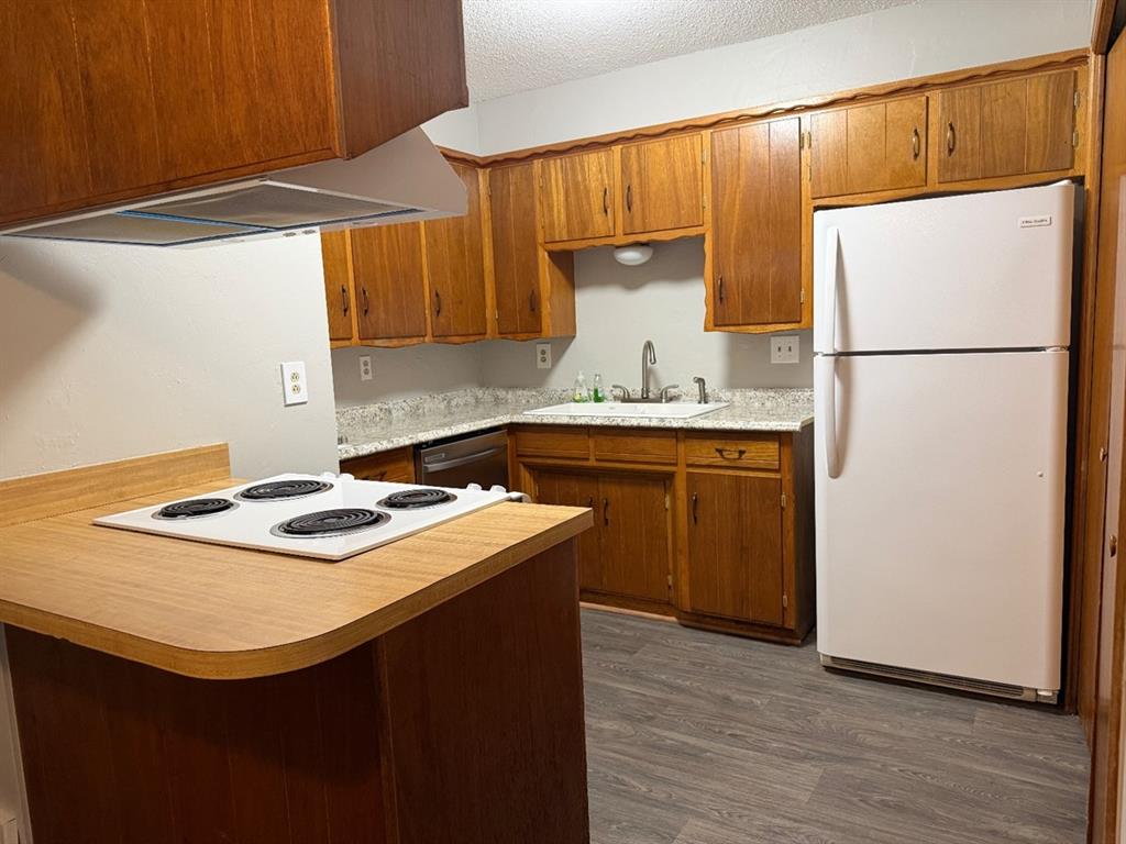 2616 Elwood Drive 2616 Property Photo 3
