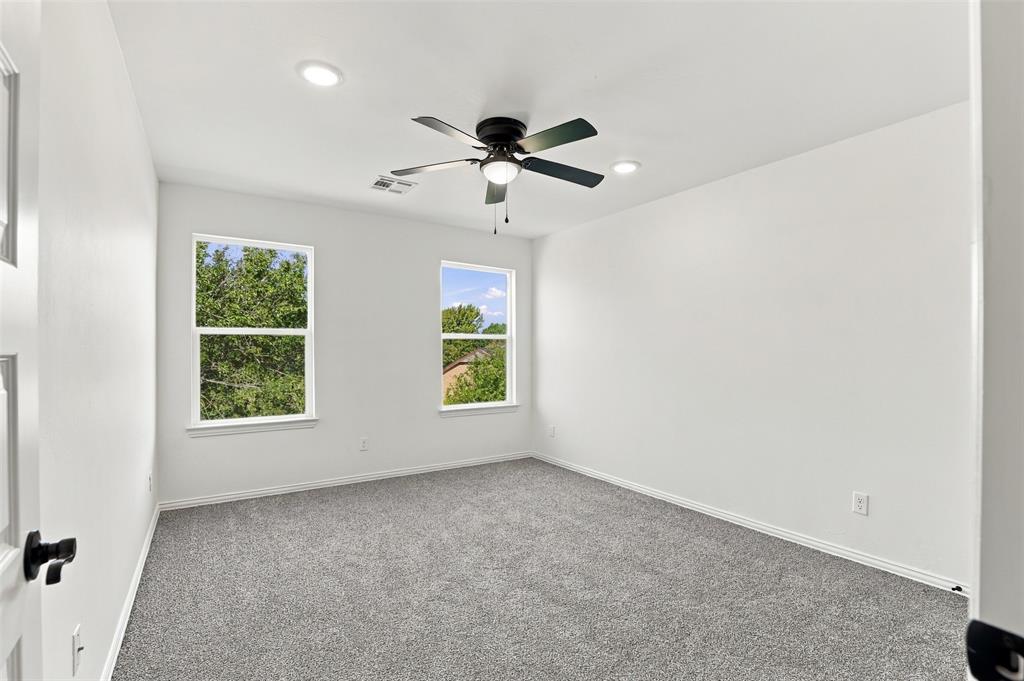 811 Venice Court Property Photo 24