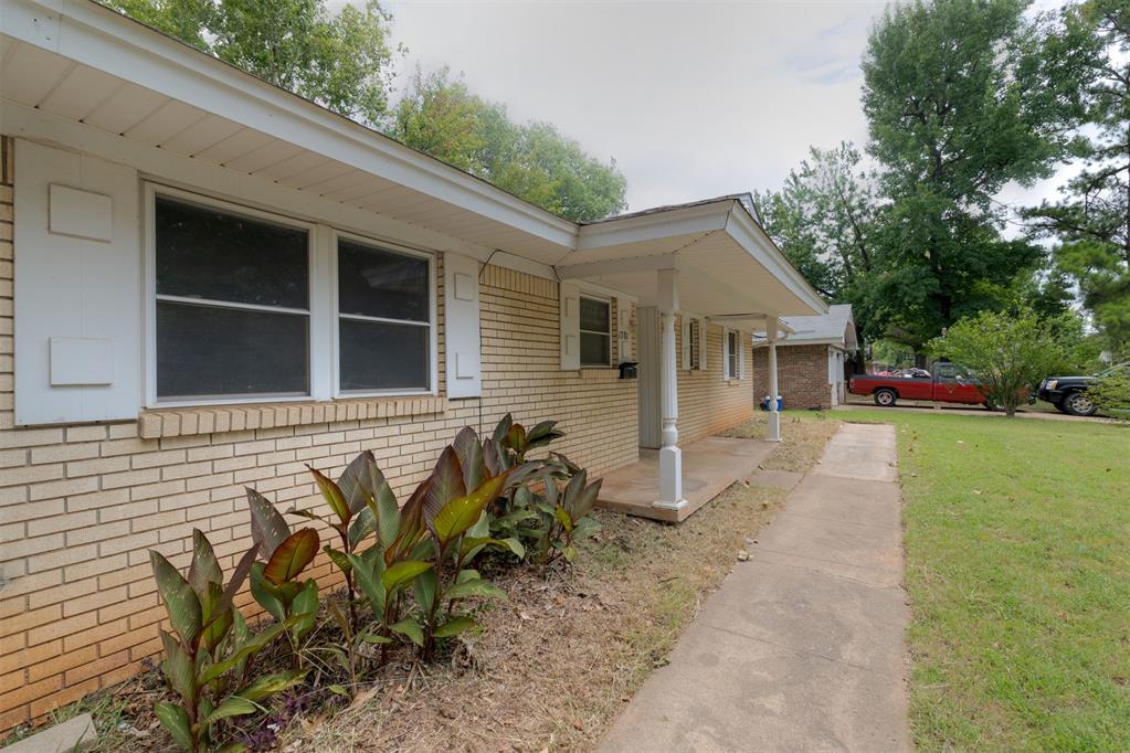 1701 Beverly Hills Street Property Photo 5