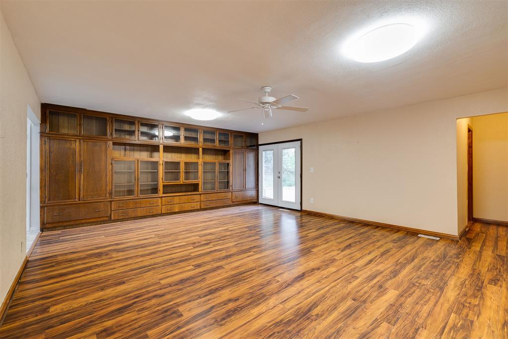 1701 Beverly Hills Street Property Photo 8