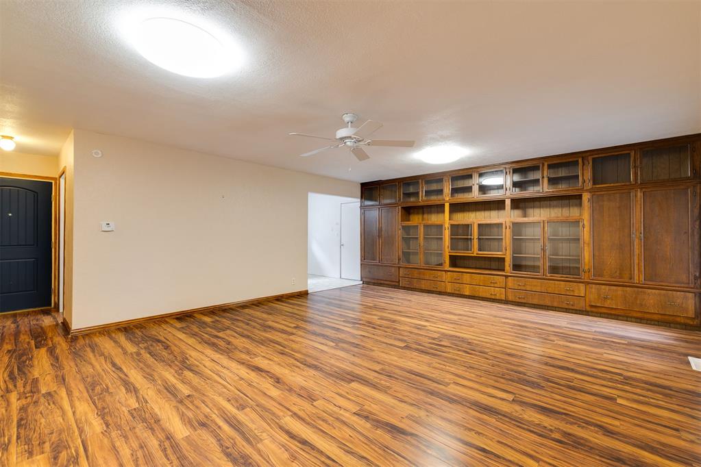 1701 Beverly Hills Street Property Photo 10
