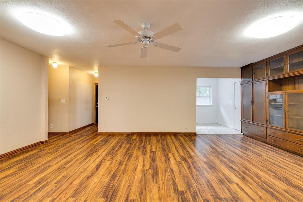 1701 Beverly Hills Street Property Photo 11