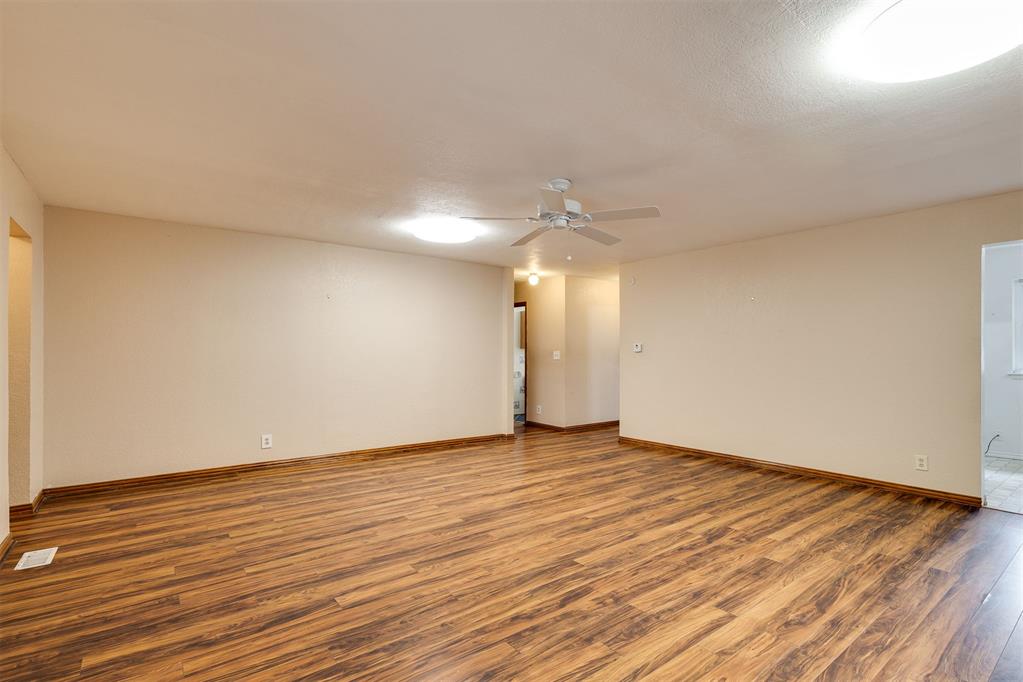1701 Beverly Hills Street Property Photo 12