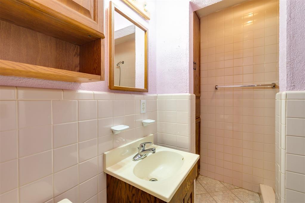 1701 Beverly Hills Street Property Photo 27