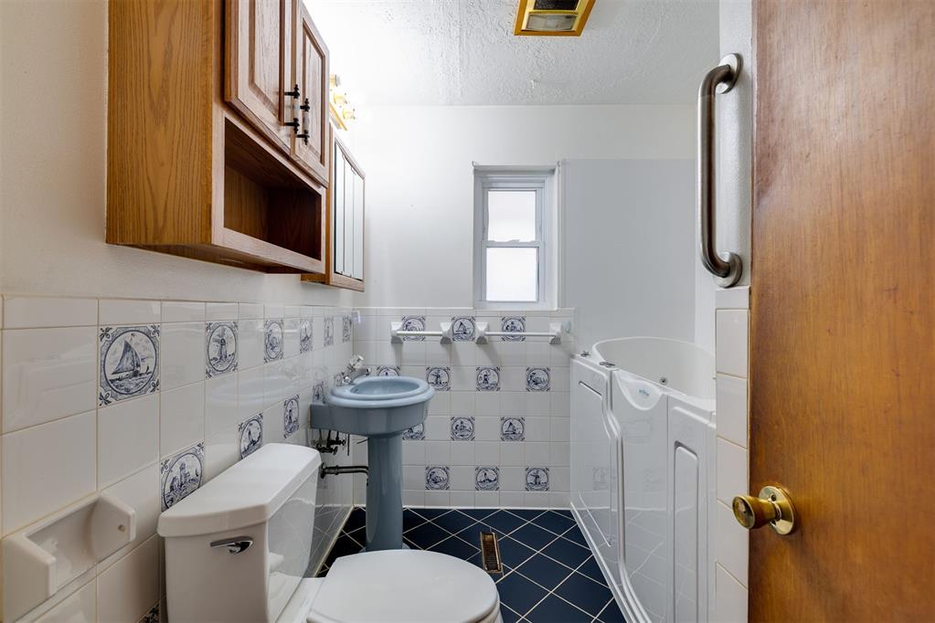 1701 Beverly Hills Street Property Photo 31