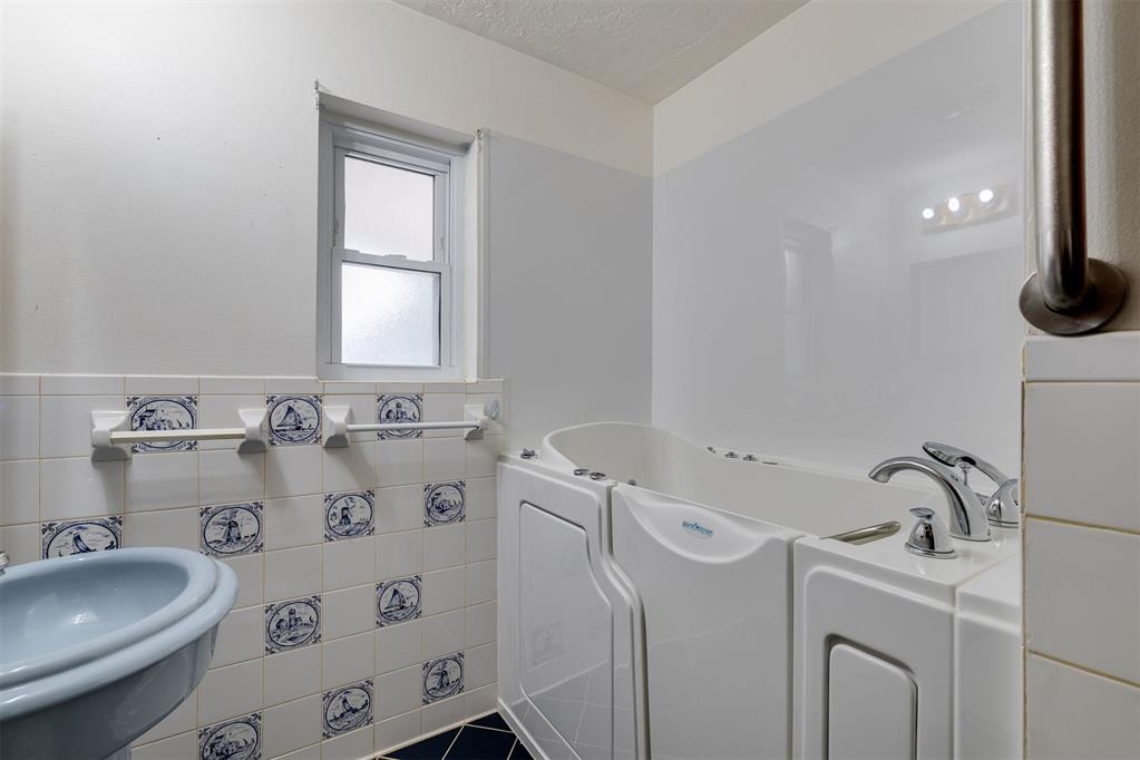 1701 Beverly Hills Street Property Photo 32