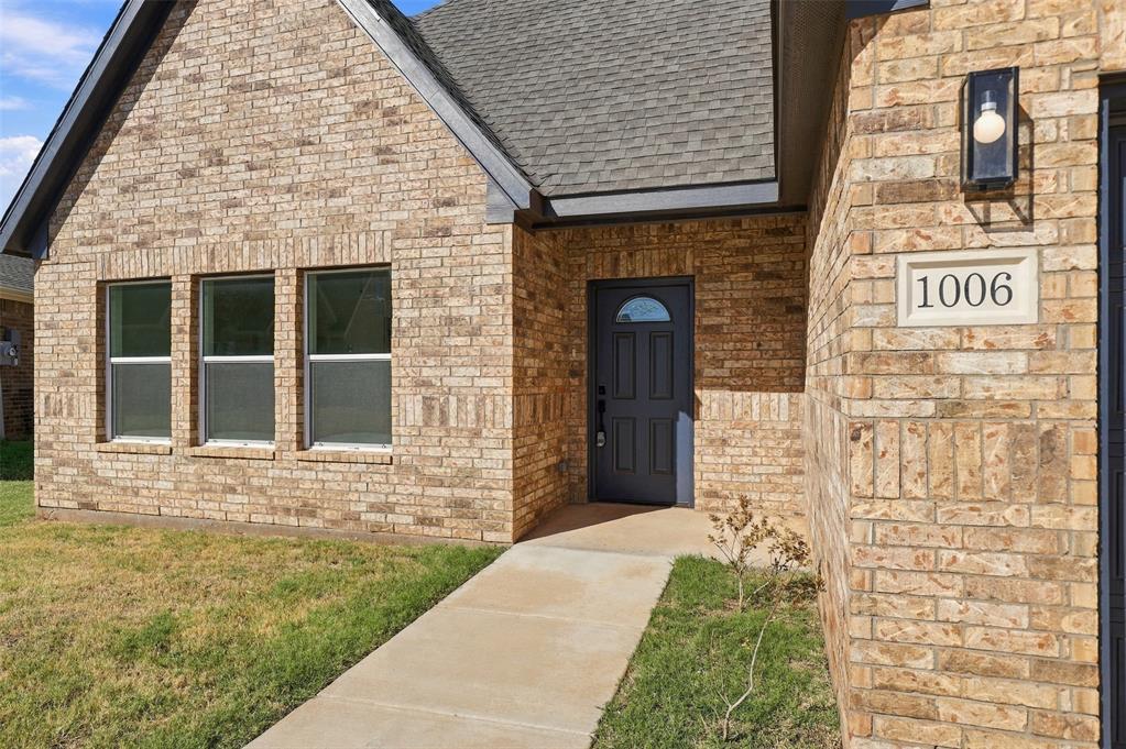 1006 Milan Lane Property Photo 6