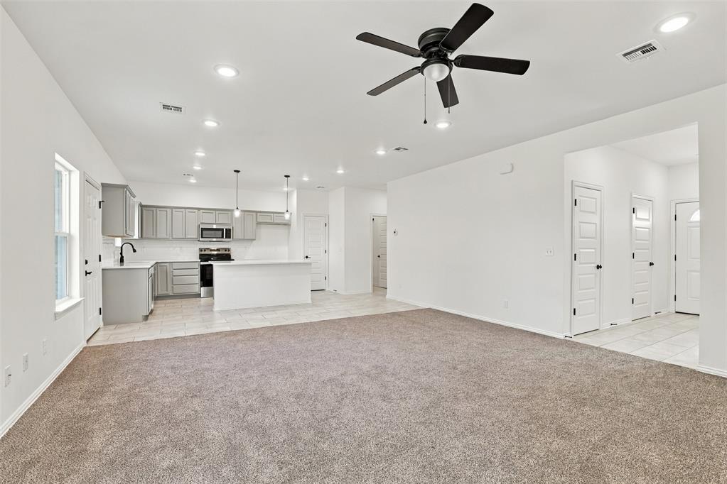 1006 Milan Lane Property Photo 9