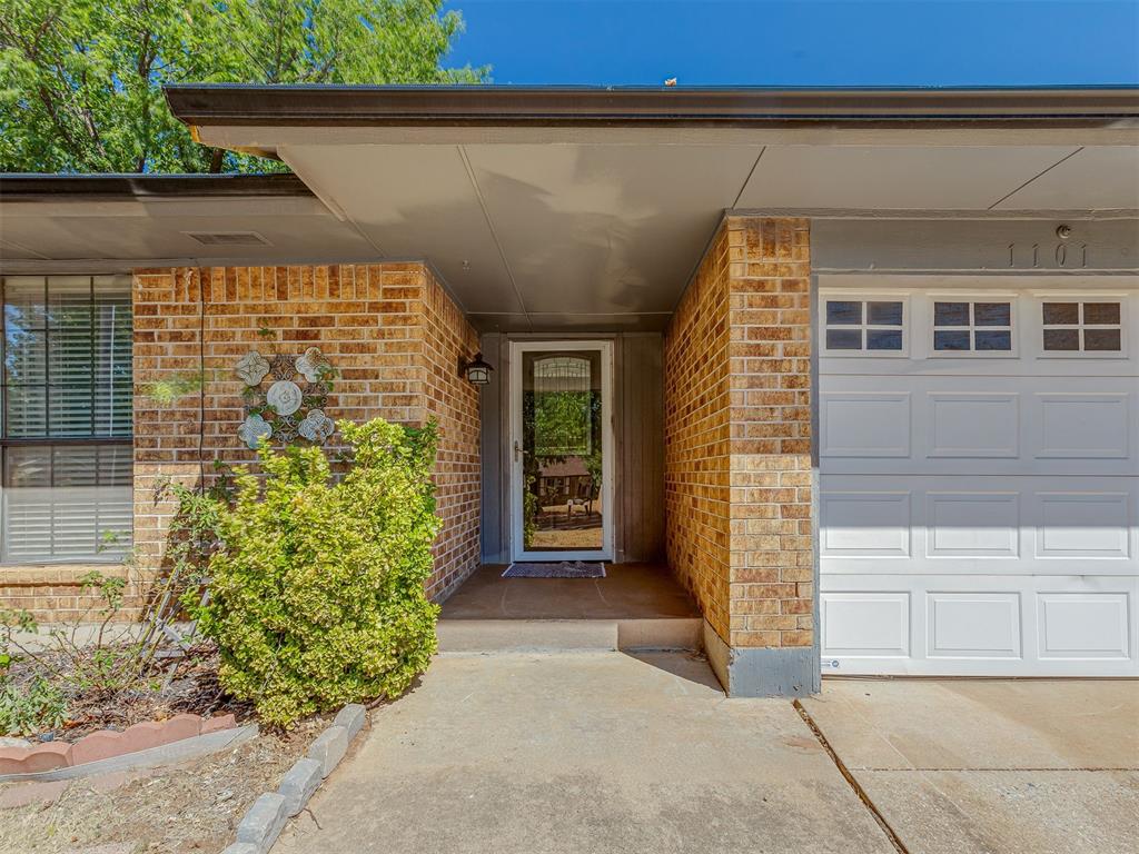 1101 Lapwing Road Property Photo 2