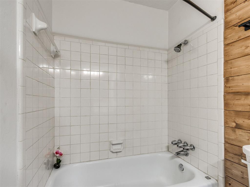 4908 Lincoln Square Property Photo 17