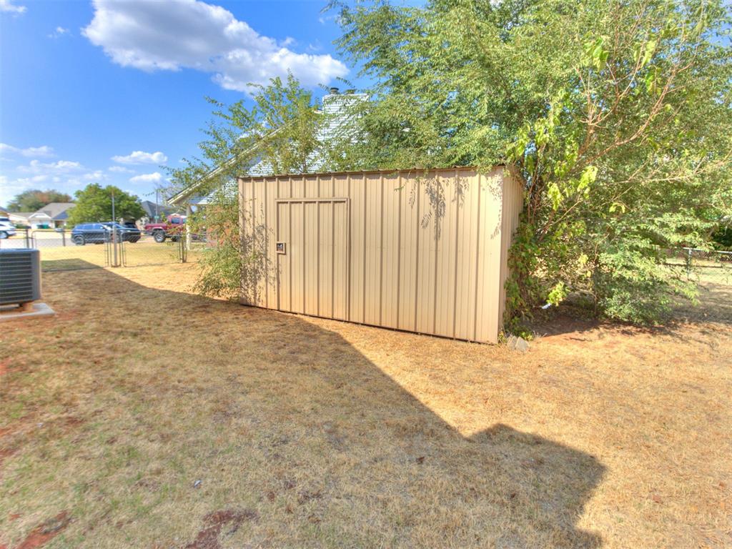 4908 Lincoln Square Property Photo 27
